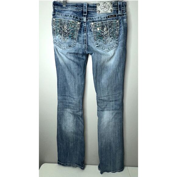 Miss Me Womens Sz 29x33 Signature Boot Cut Low Rise JE819582L Embellished Pocket - Picture 4 of 9